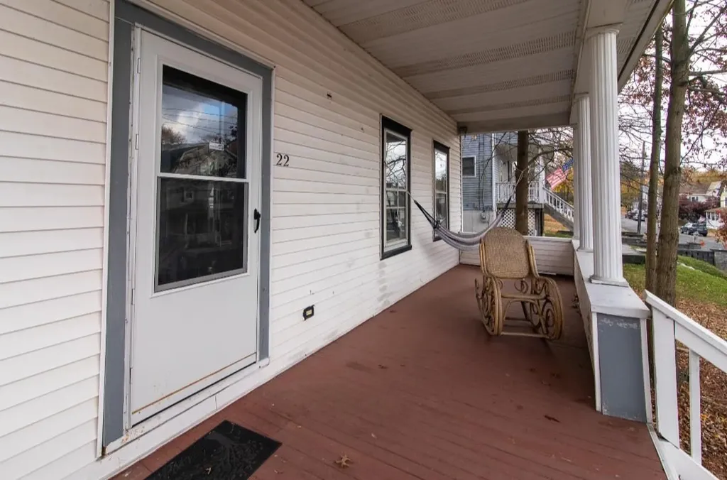 22 Gladstone Avenue Walden NY 12586