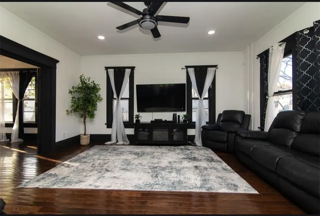 22 Gladstone Avenue Walden NY 12586