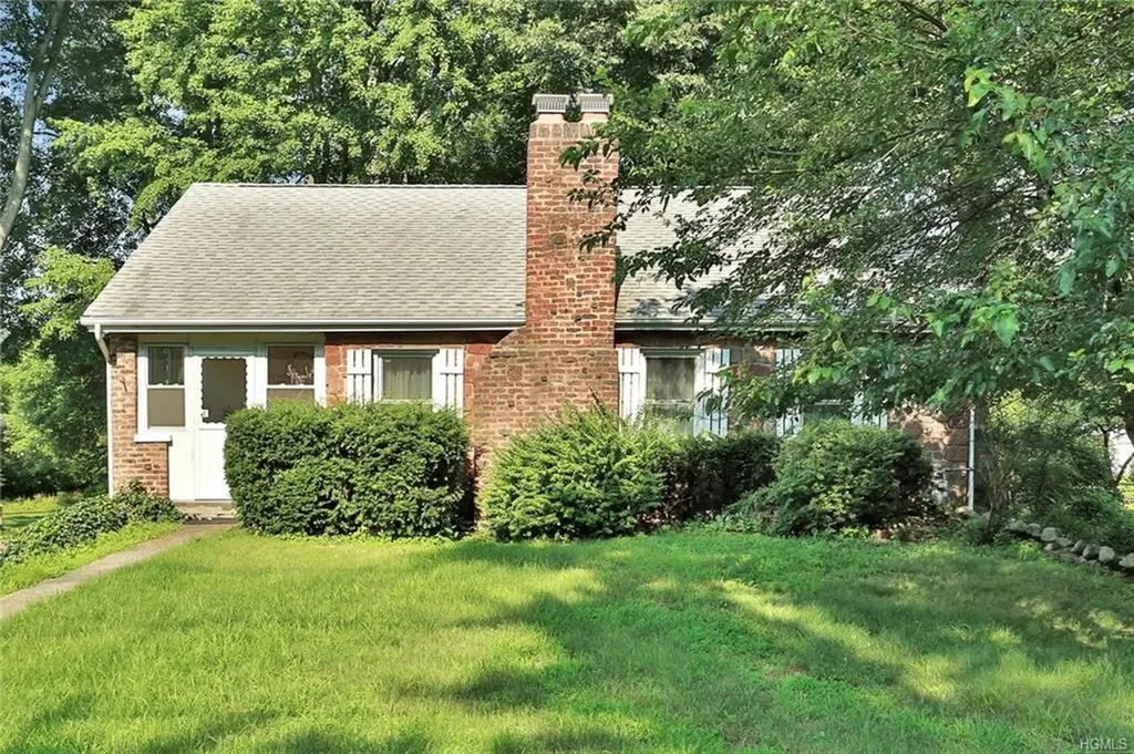 151 S Middletown Road Pearl River NY 10965