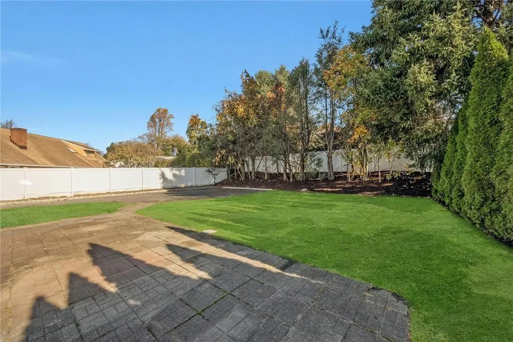8 Beacon Lane Rye Brook NY 10573