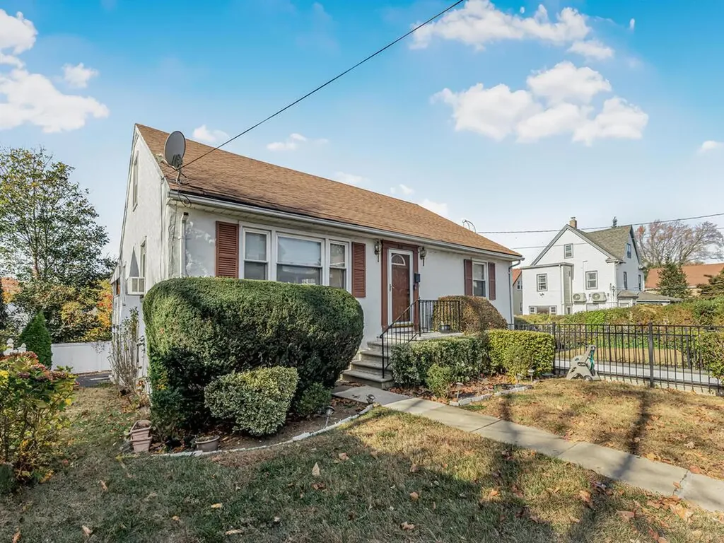410 Mcclellan Avenue Mount Vernon NY 10553