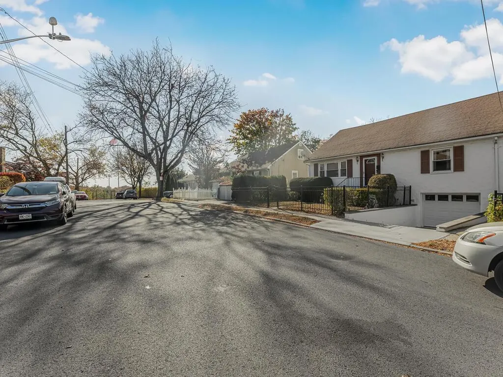 410 Mcclellan Avenue Mount Vernon NY 10553