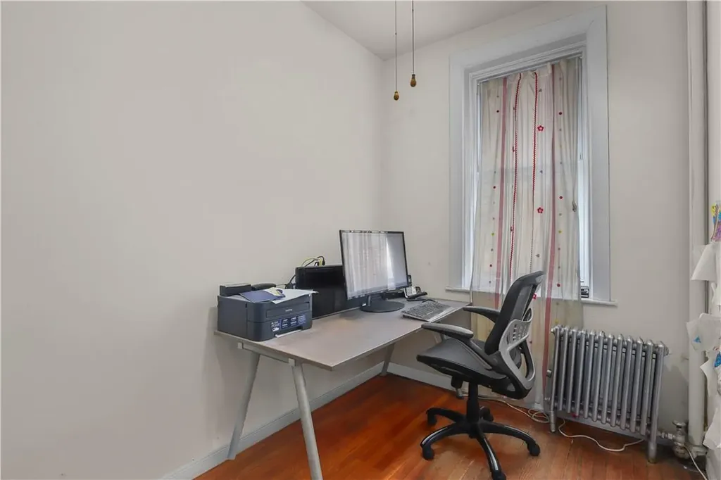 3066 Roberts Bronx NY 10461