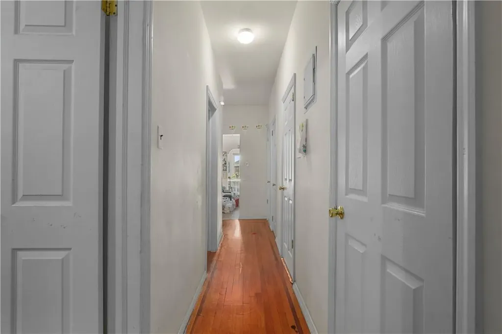 3066 Roberts Bronx NY 10461