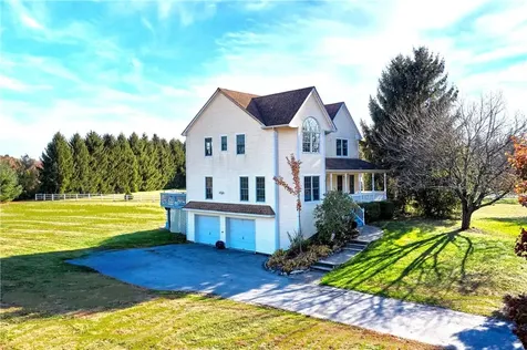 8 Memory Trail Lagrangeville NY 12540