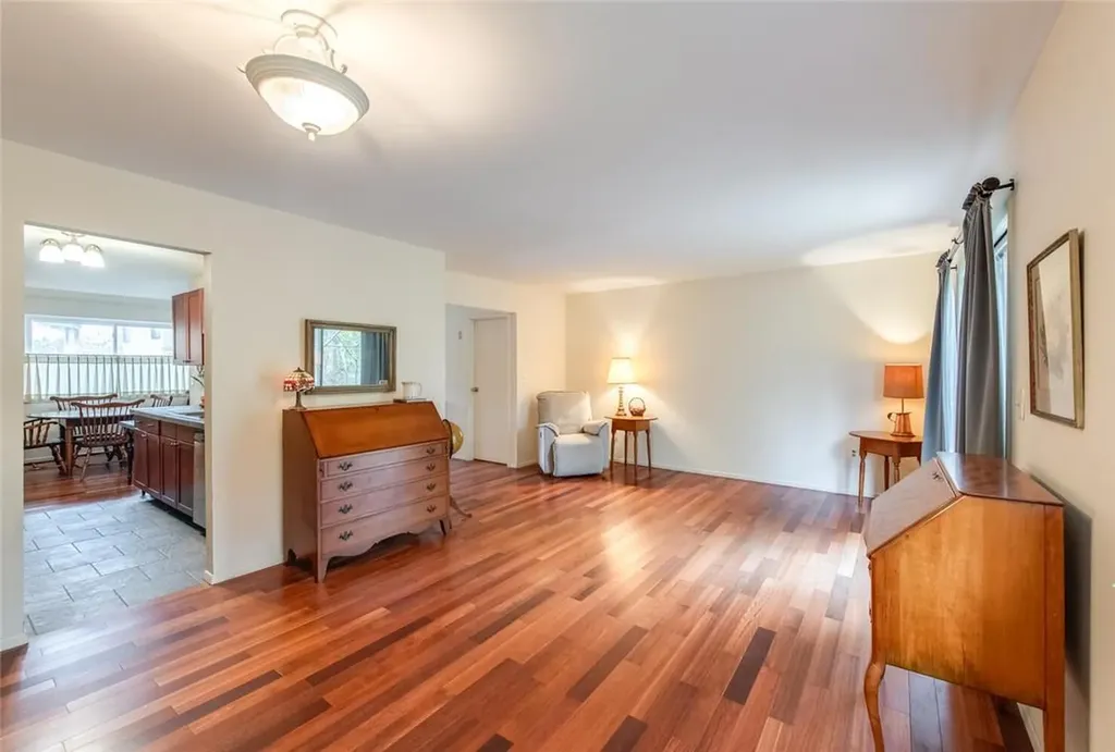 3 Downing Place Poughkeepsie NY 12603