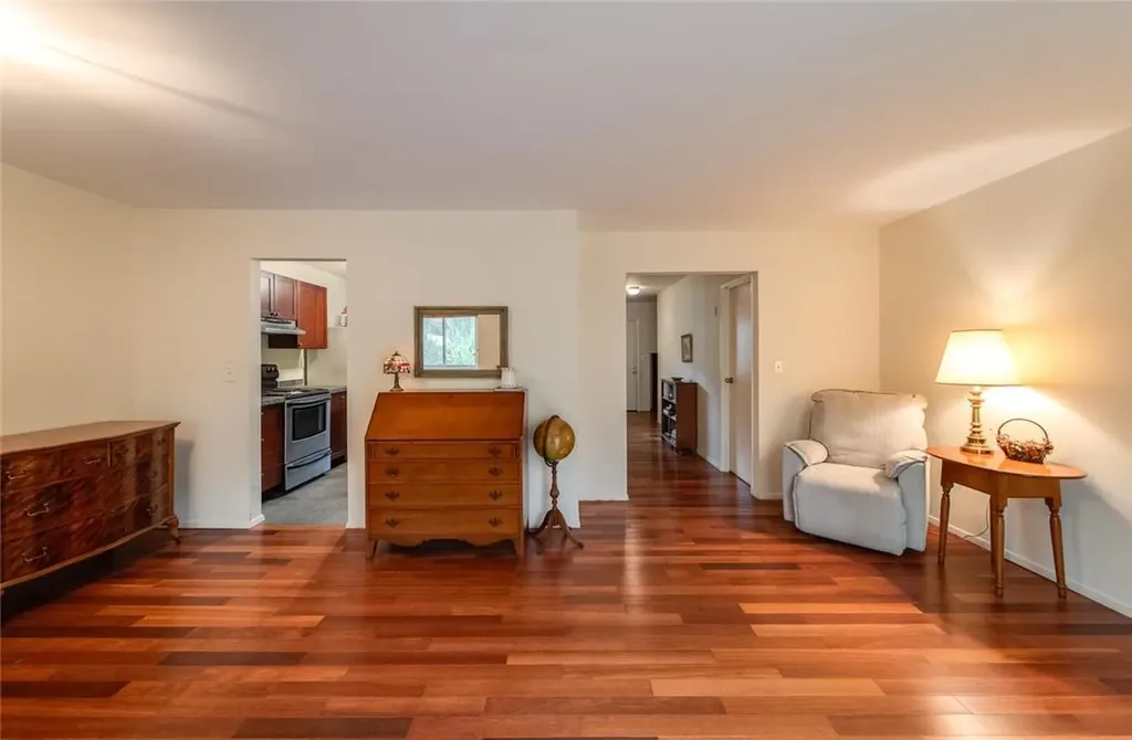 3 Downing Place Poughkeepsie NY 12603