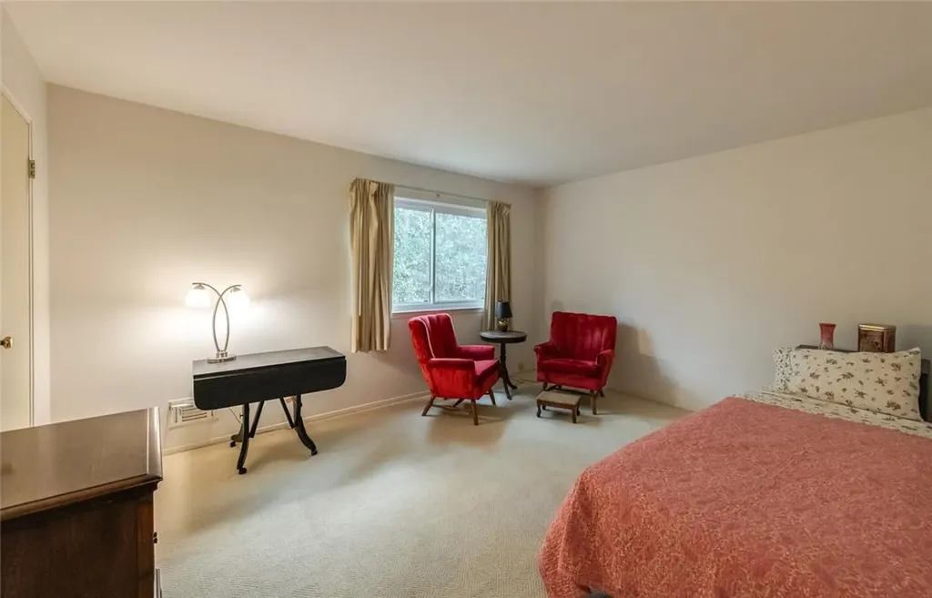 3 Downing Place Poughkeepsie NY 12603