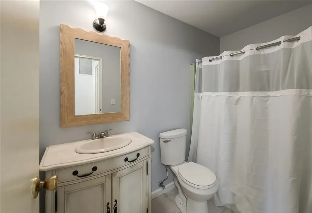 3 Downing Place Poughkeepsie NY 12603