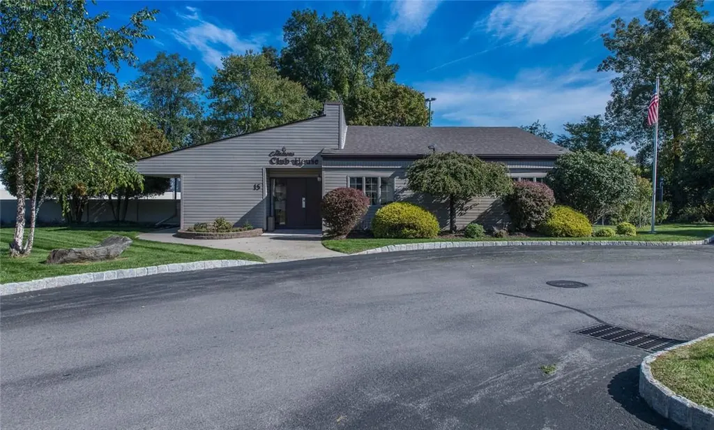 3 Downing Place Poughkeepsie NY 12603