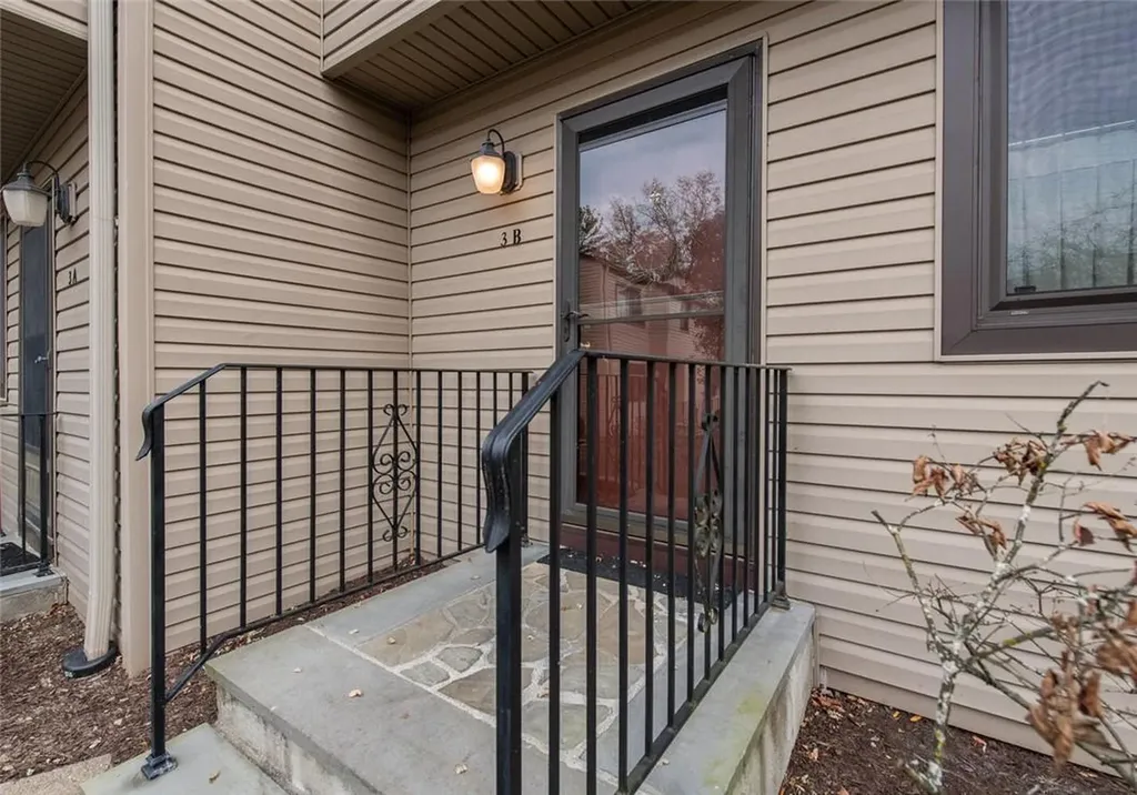 3 Downing Place Poughkeepsie NY 12603