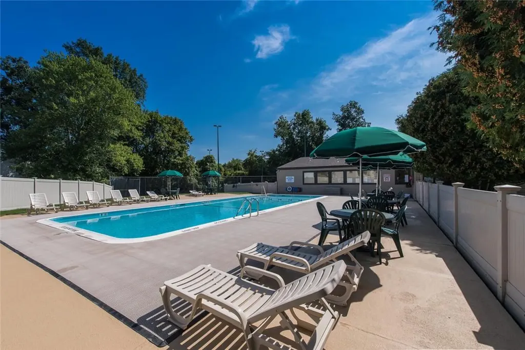 3 Downing Place Poughkeepsie NY 12603