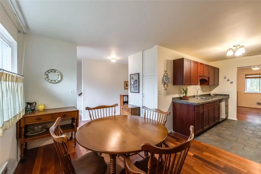 3 Downing Place Poughkeepsie NY 12603