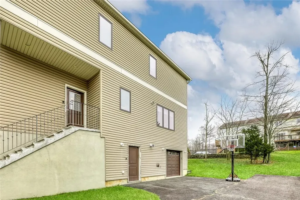 5 Cucolo Lane Monsey NY 10952