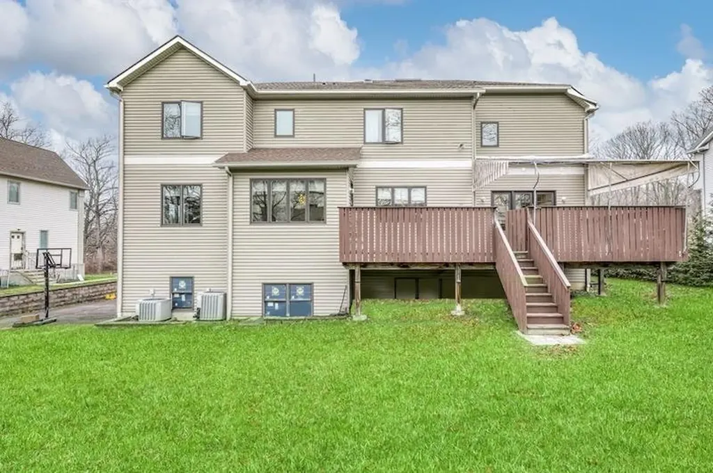 5 Cucolo Lane Monsey NY 10952