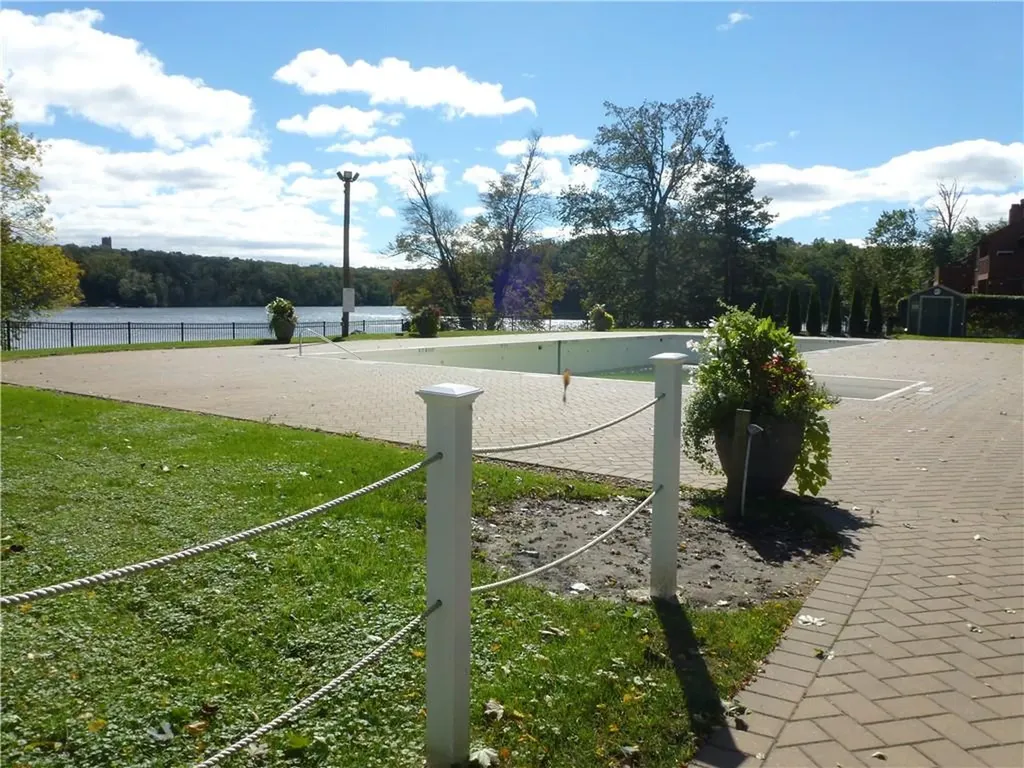 119 Water Front View Mohegan Lake NY 10547