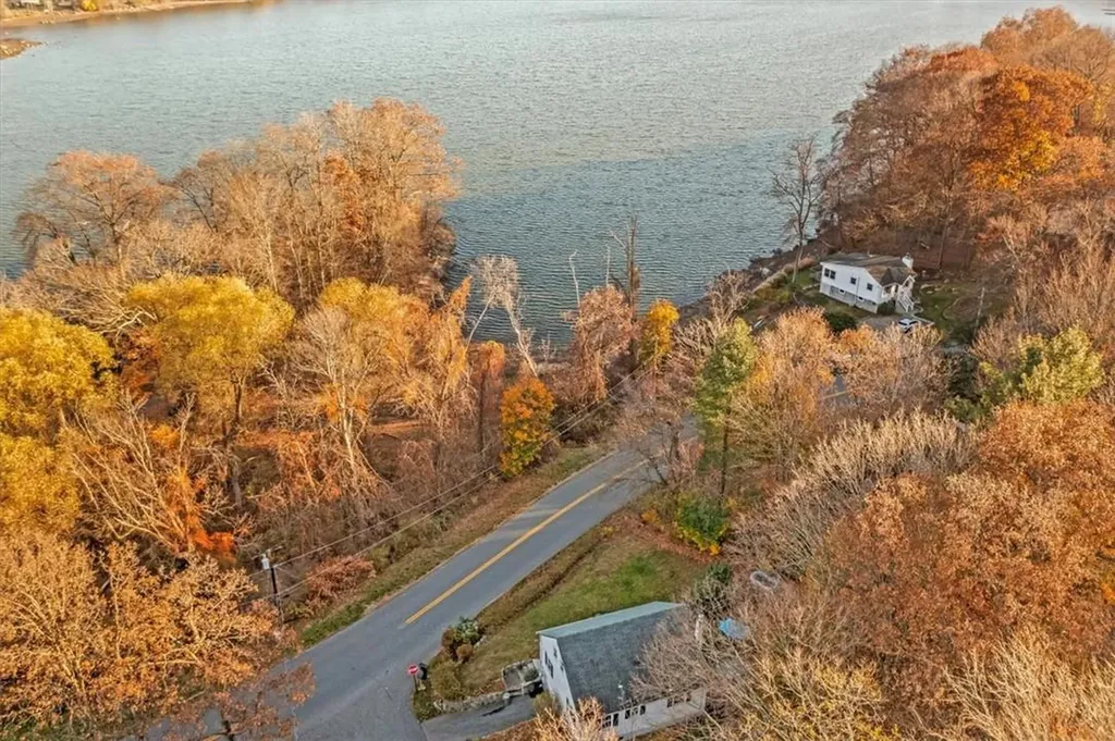 14 Lake Shore Drive Patterson NY 12563