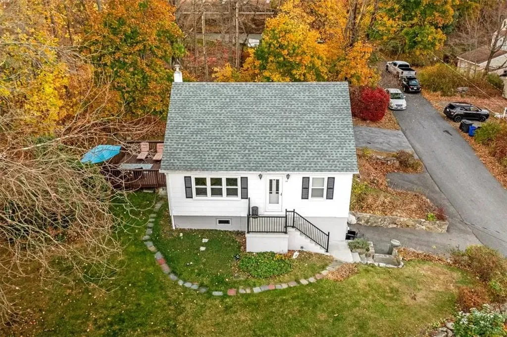 14 Lake Shore Drive Patterson NY 12563