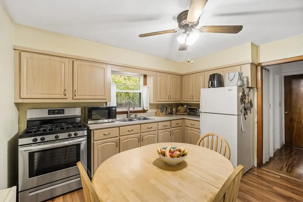 14 Lake Shore Drive Patterson NY 12563
