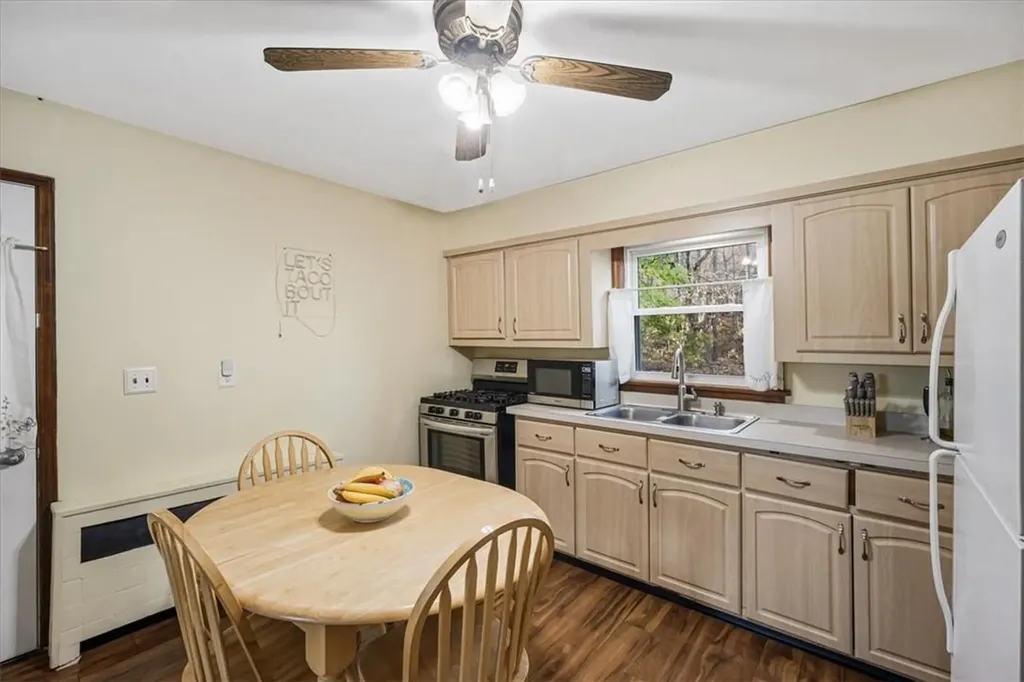 14 Lake Shore Drive Patterson NY 12563