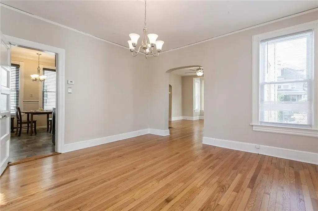 20 Hemlock Place New Rochelle NY 10805