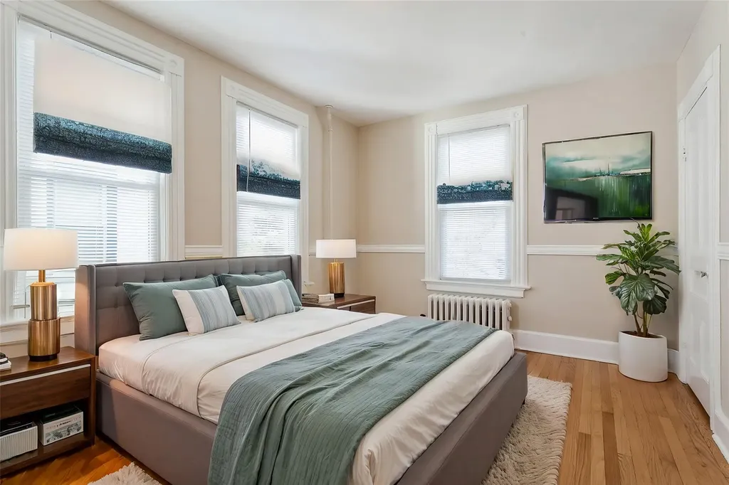 20 Hemlock Place New Rochelle NY 10805