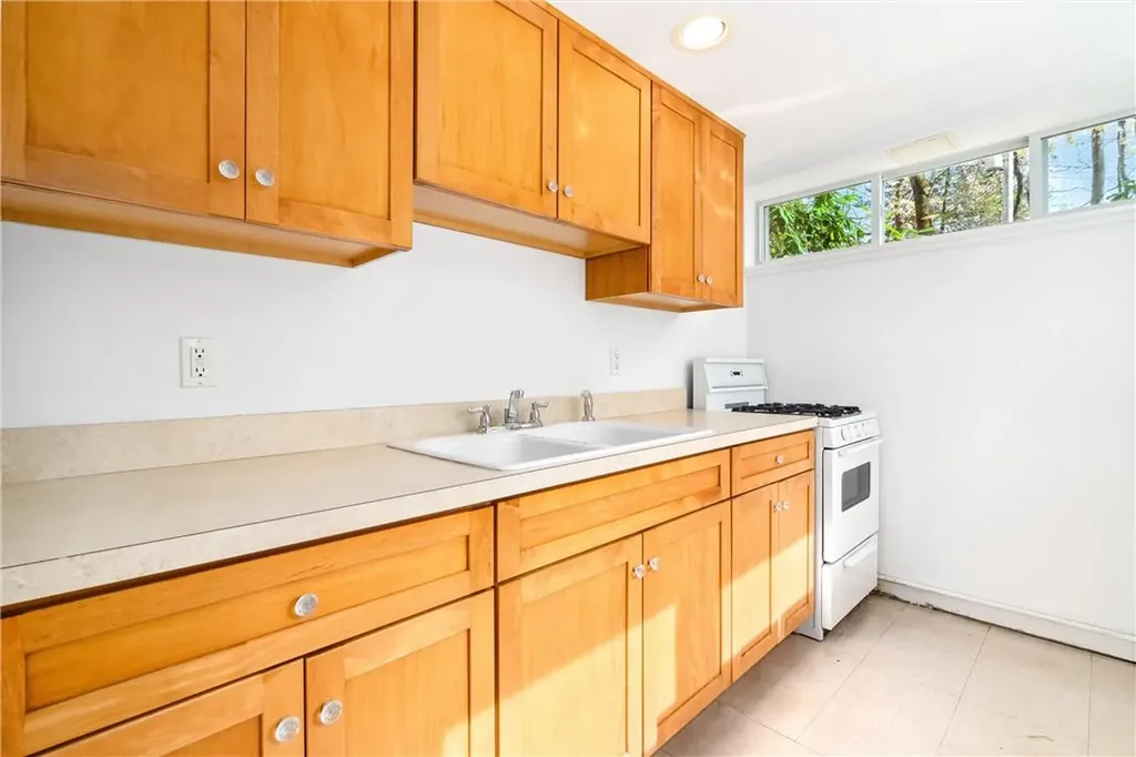 12 Pines Lane Chappaqua NY 10514