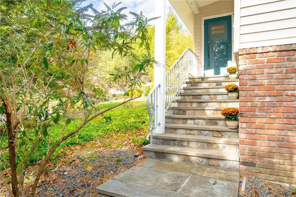 12 Pines Lane Chappaqua NY 10514