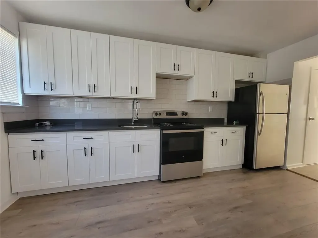 1017 E 218th Street Bronx NY 10469