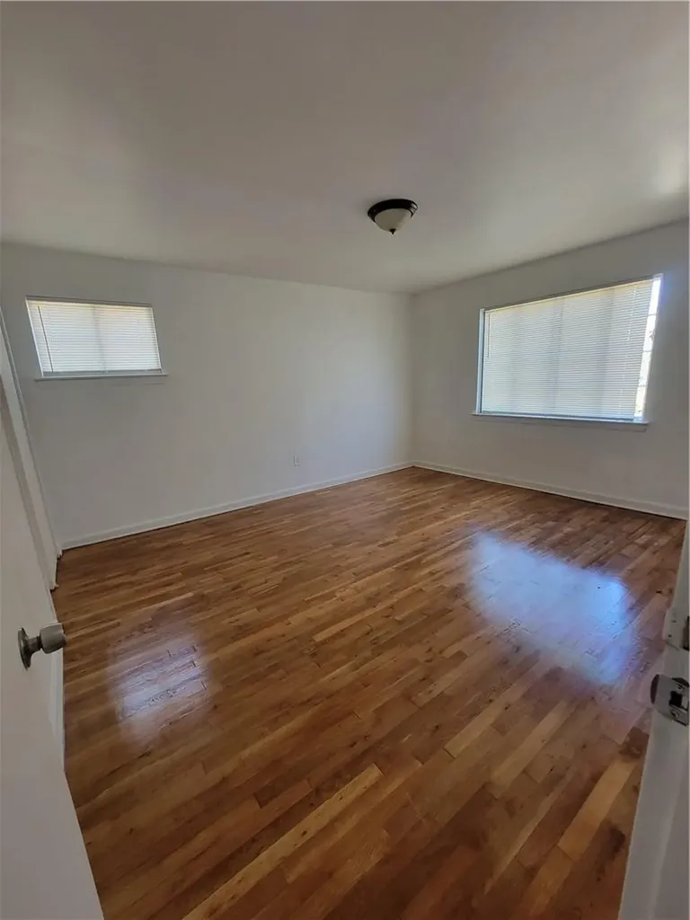 1017 E 218th Street Bronx NY 10469