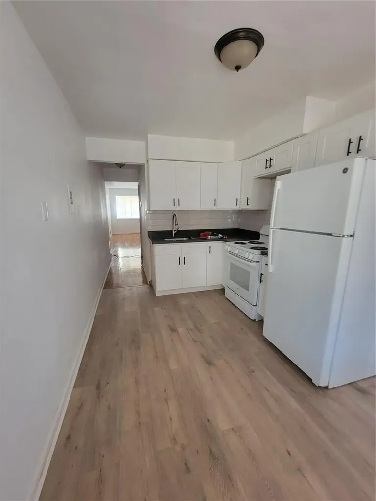 1017 E 218th Street Bronx NY 10469