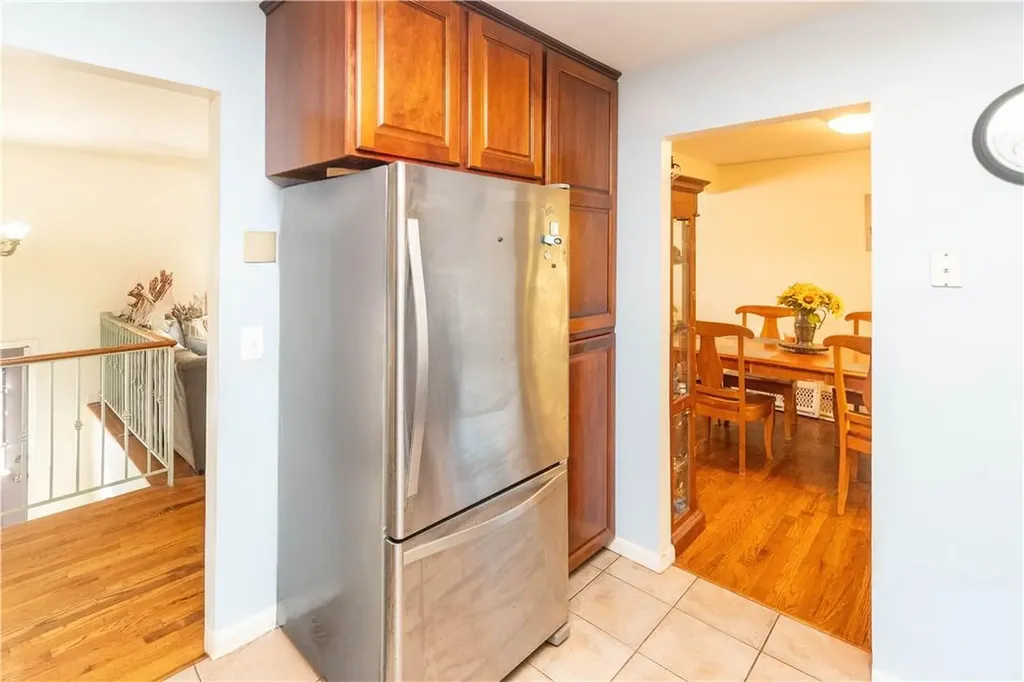 8 Colonial Avenue Fishkill NY 12524