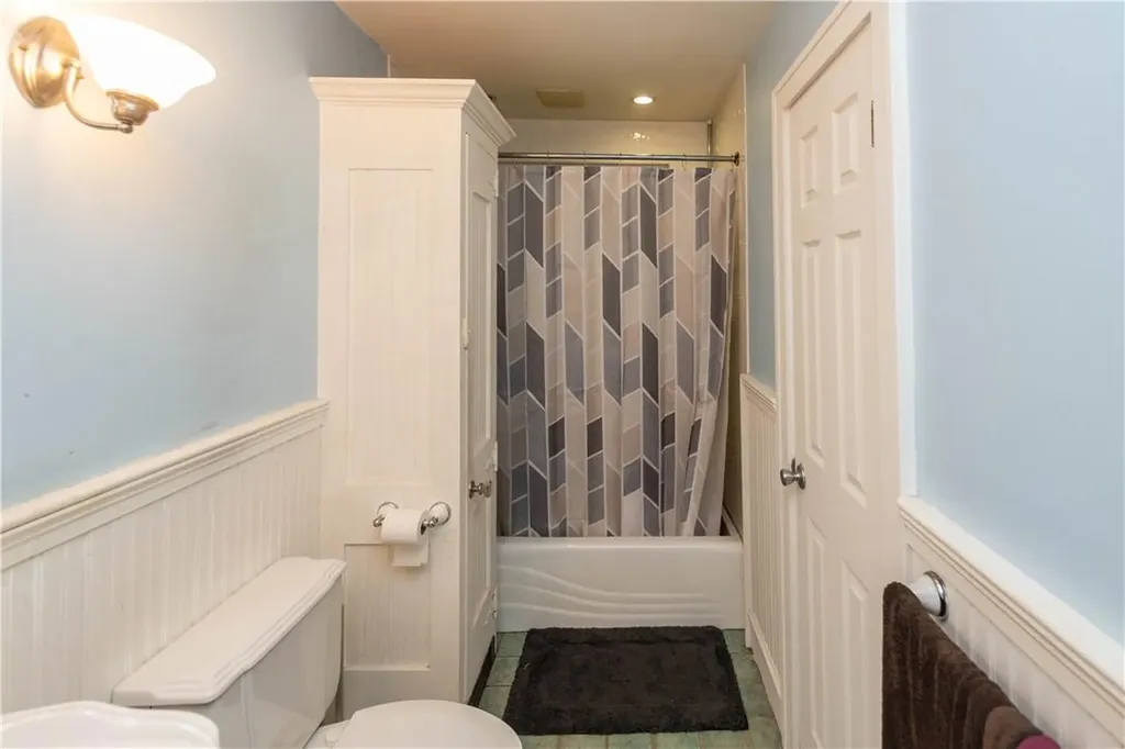 8 Colonial Avenue Fishkill NY 12524