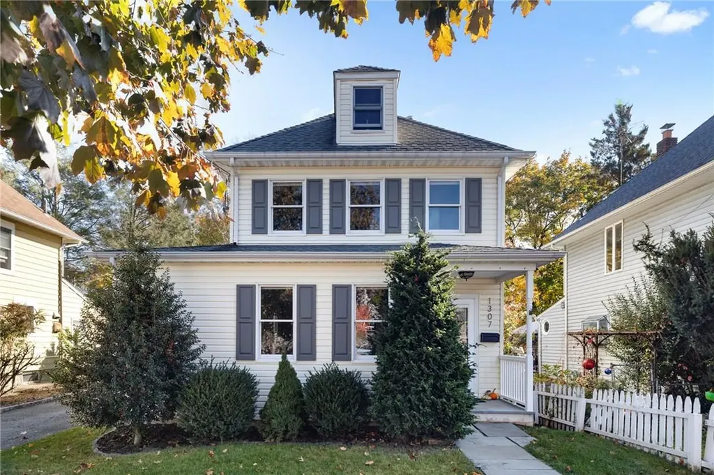 1307 Henry Avenue Mamaroneck NY 10543