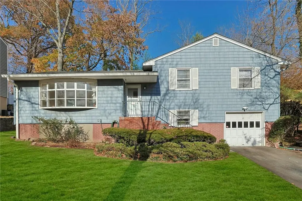 12 Kenneth Road White Plains NY 10605