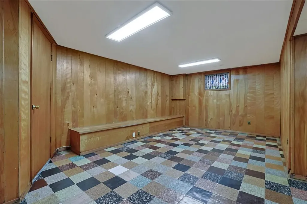12 Kenneth Road White Plains NY 10605