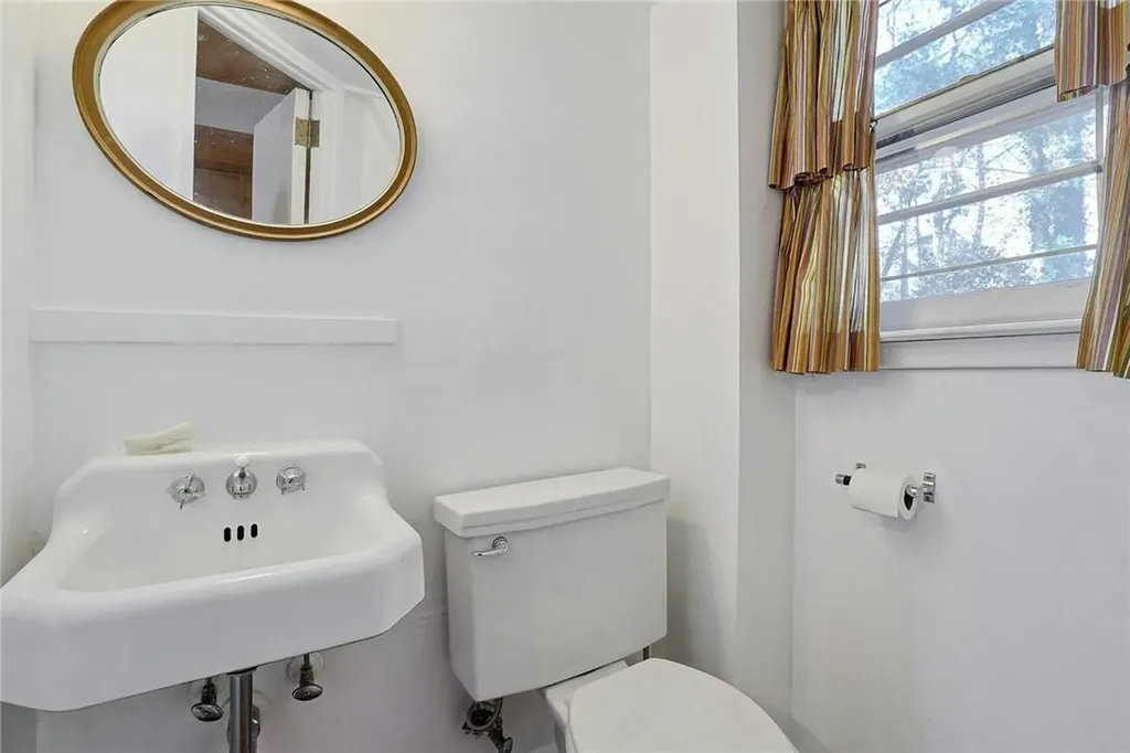 12 Kenneth Road White Plains NY 10605