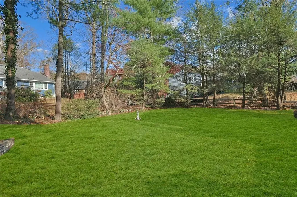 12 Kenneth Road White Plains NY 10605