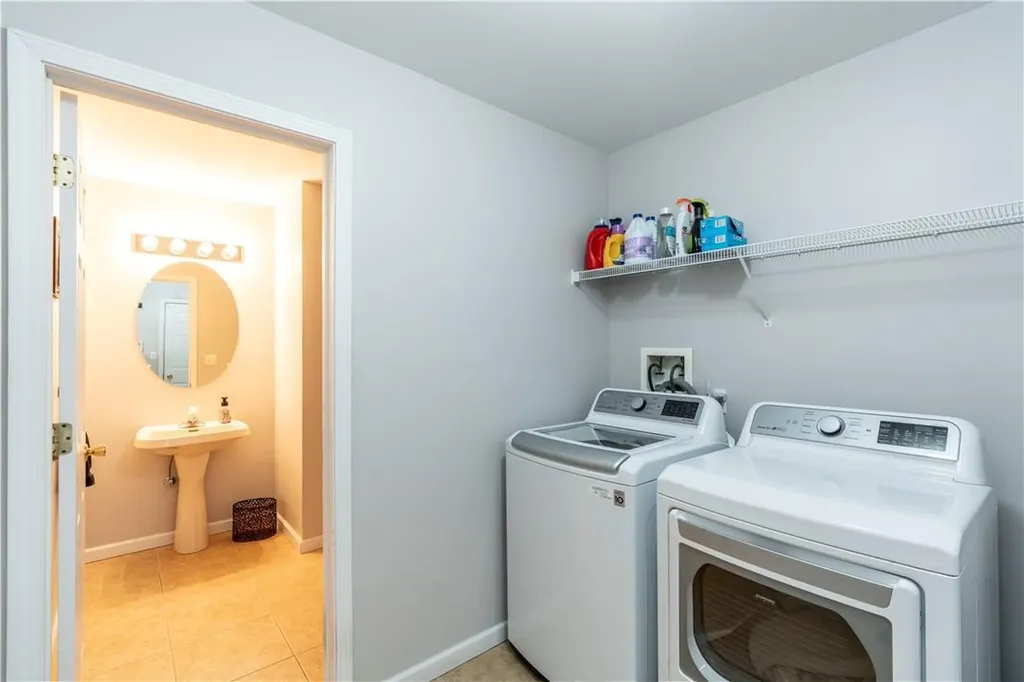 288 Pinebrook Drive Hyde Park NY 12538