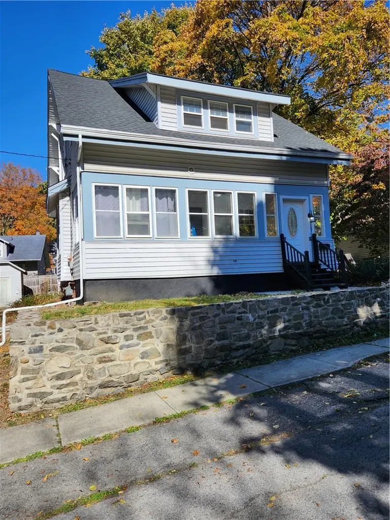 27 Hinkley Place Poughkeepsie NY 12601