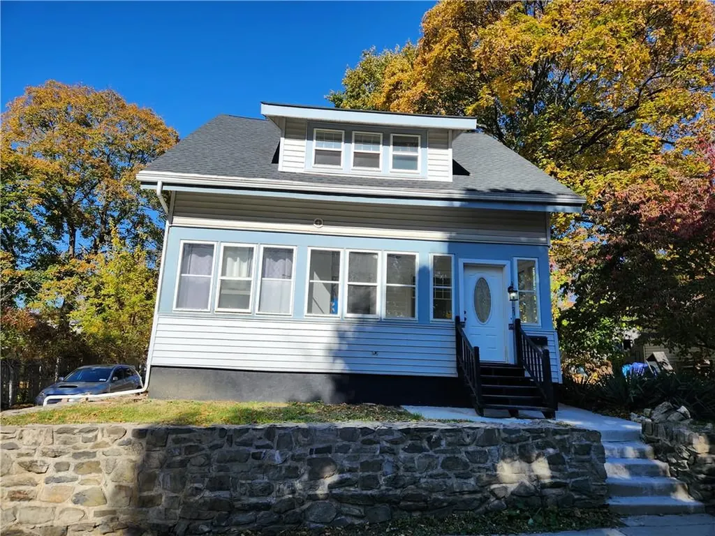 27 Hinkley Place Poughkeepsie NY 12601