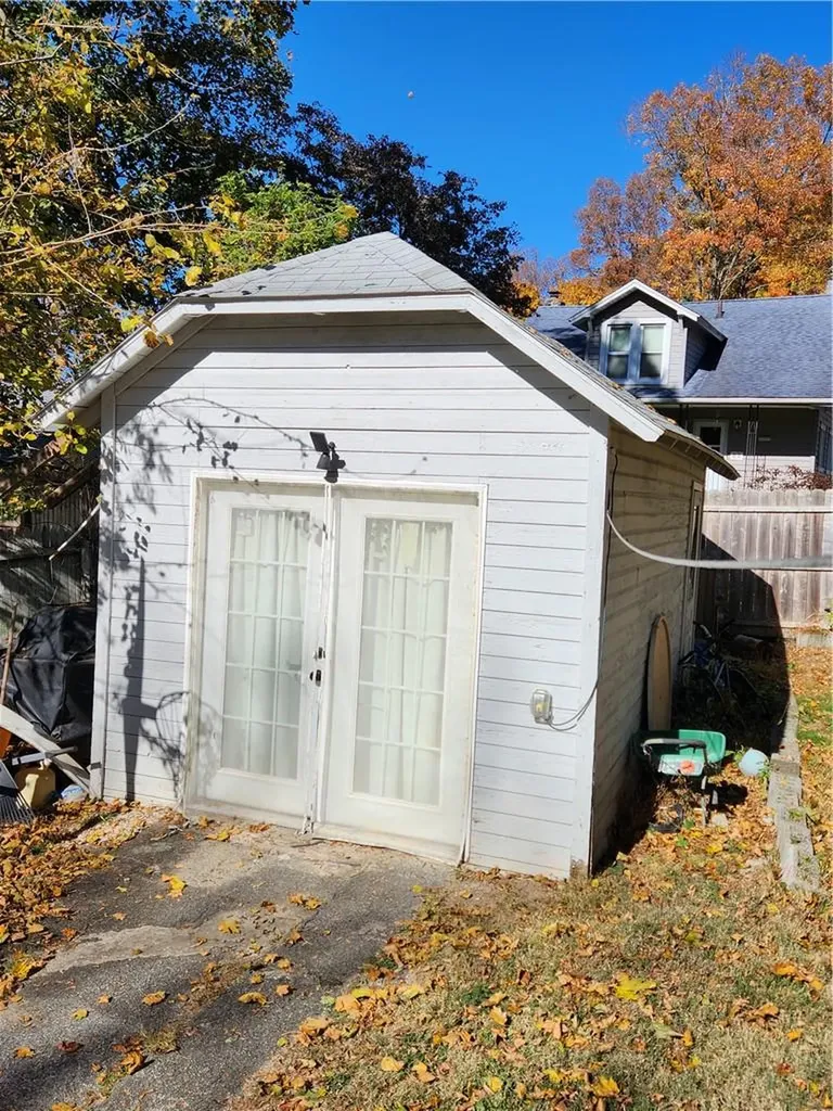 27 Hinkley Place Poughkeepsie NY 12601