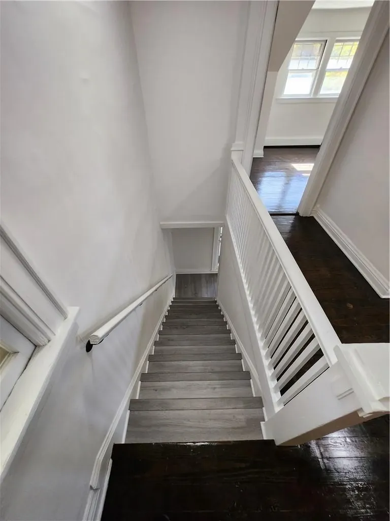 27 Hinkley Place Poughkeepsie NY 12601