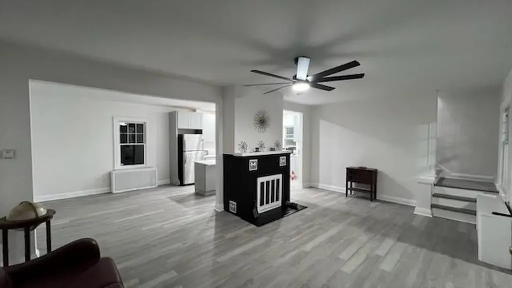 27 Hinkley Place Poughkeepsie NY 12601