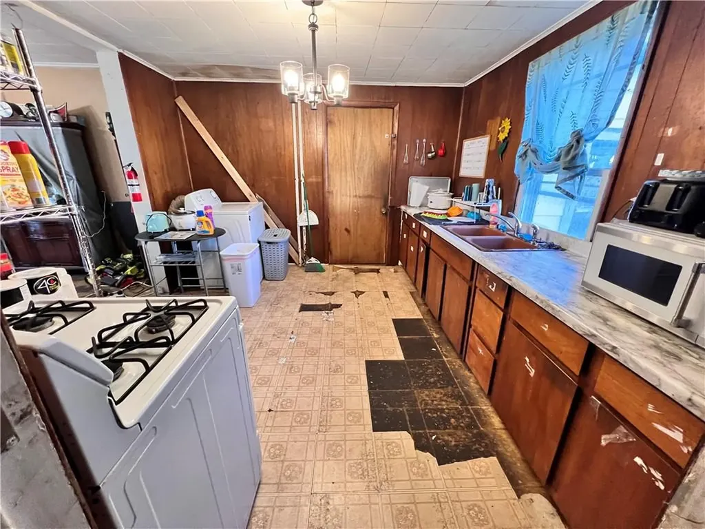 9 Frost Lane Cornwall NY 12518