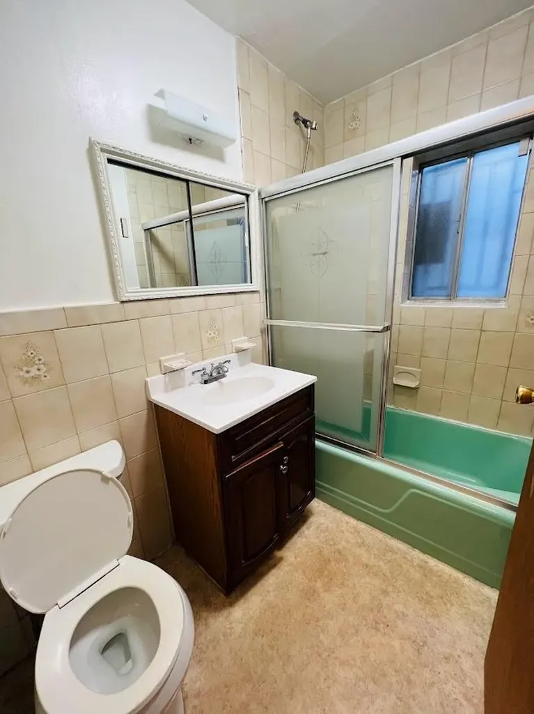 1328 Thieriot Avenue Bronx NY 10472