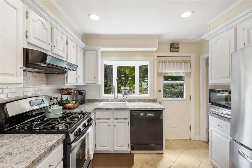 17 Owen Drive Monroe NY 10950