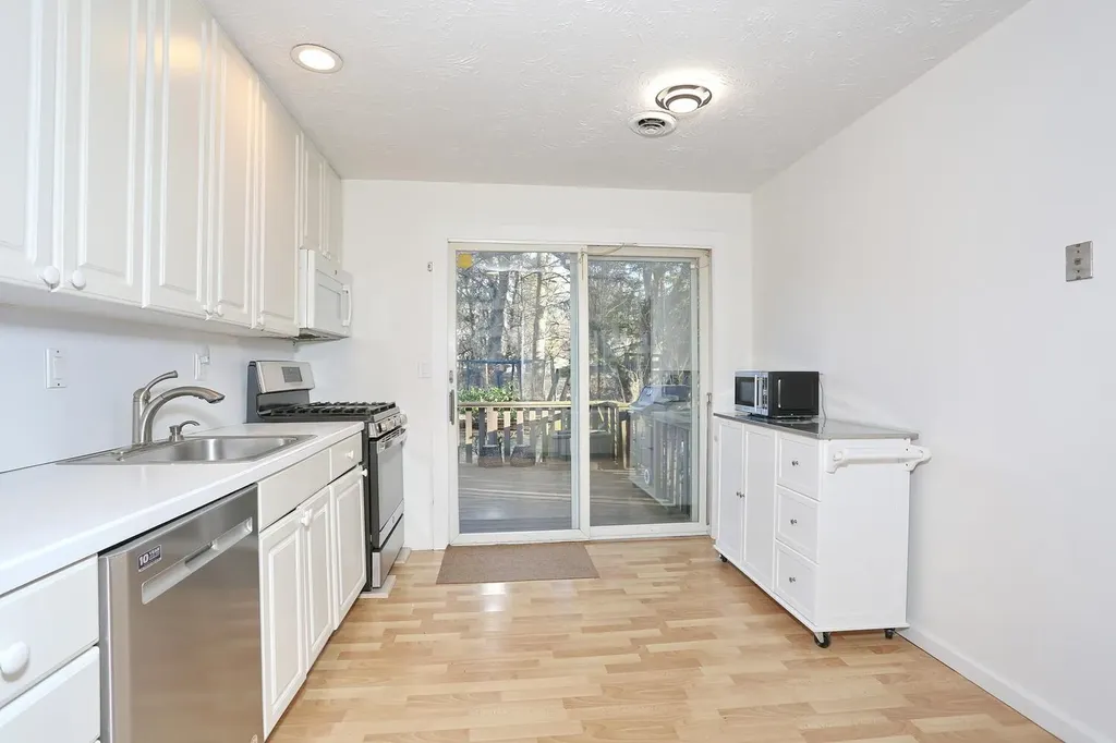 2 Anchor Road Spring Valley NY 10977