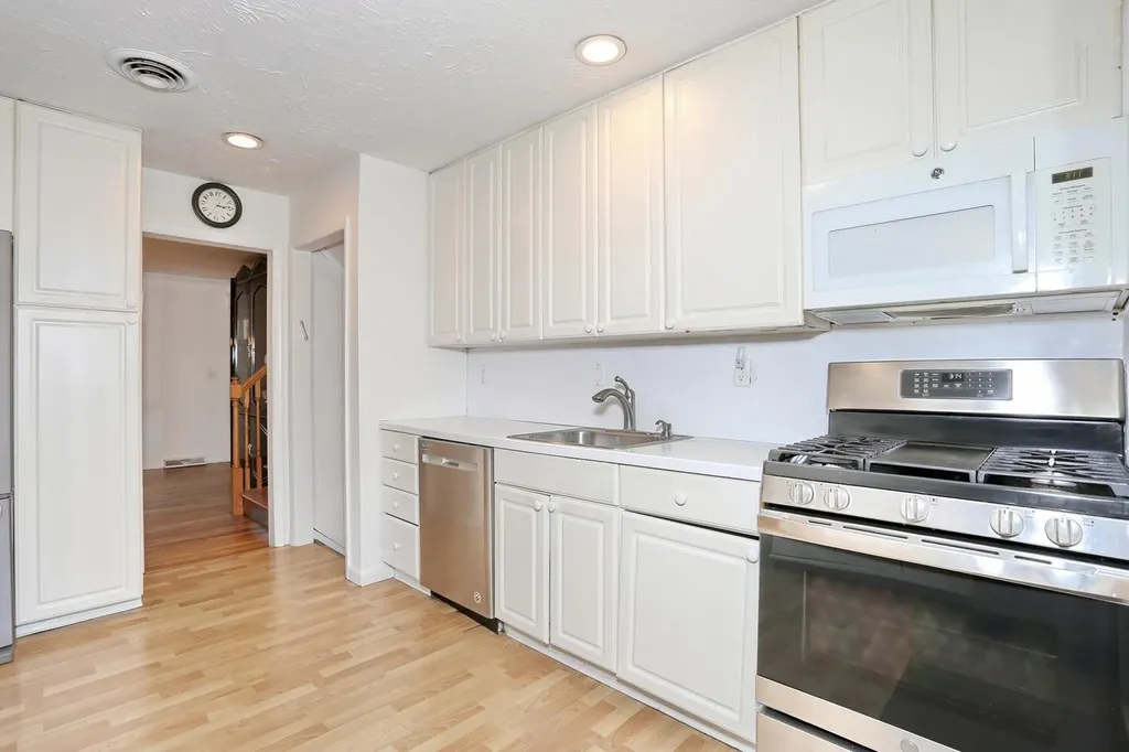 2 Anchor Road Spring Valley NY 10977