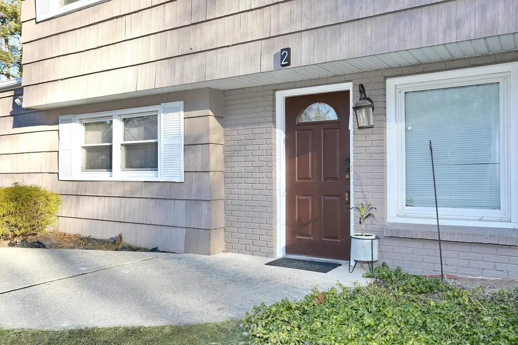 2 Anchor Road Spring Valley NY 10977